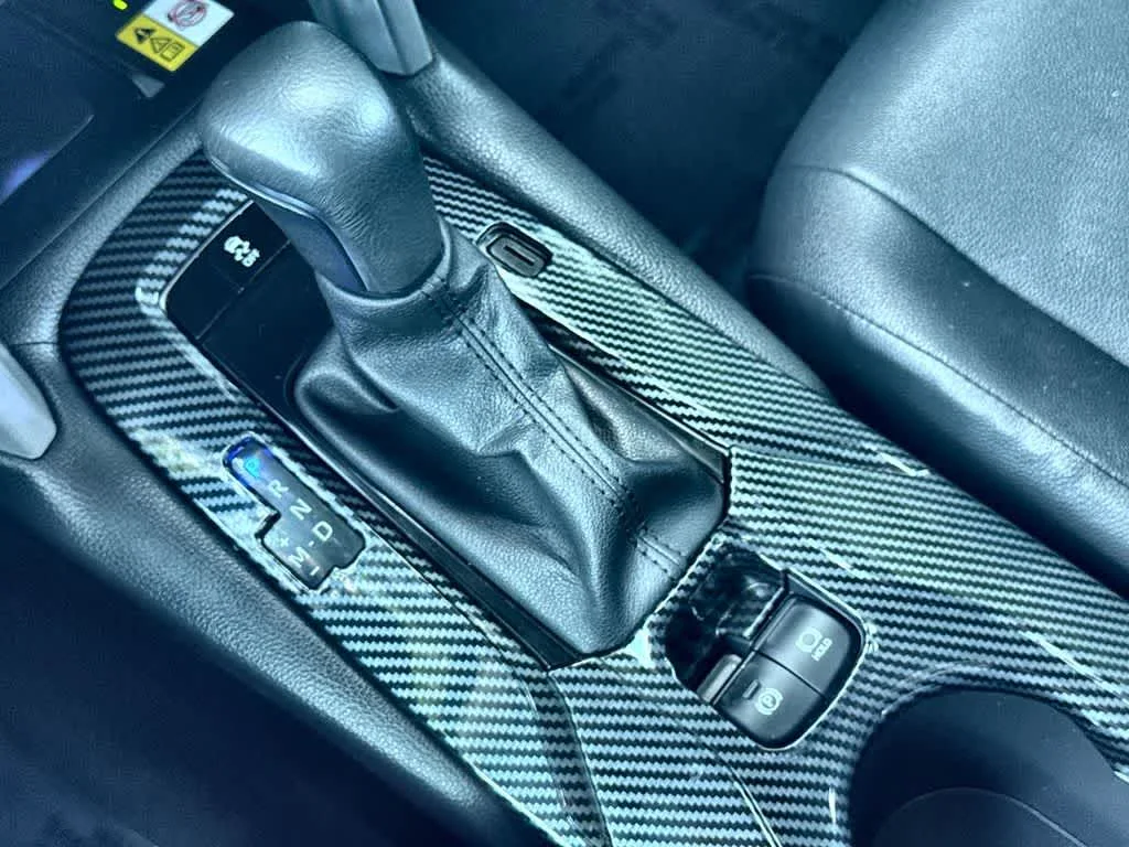2023 Toyota Corolla Cross XLE photo 21