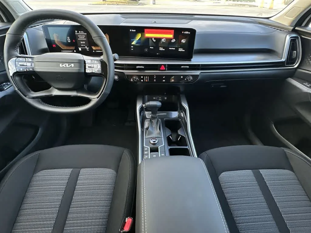 2026 Kia Sorento LX photo 24