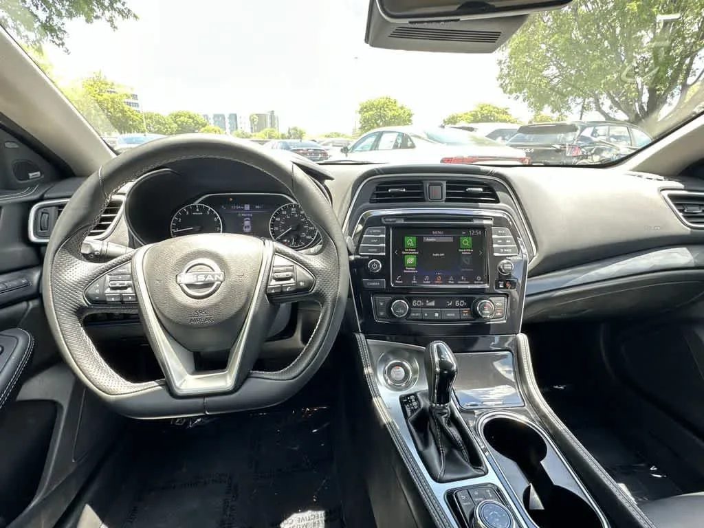 2023 Nissan Maxima Platinum photo 17