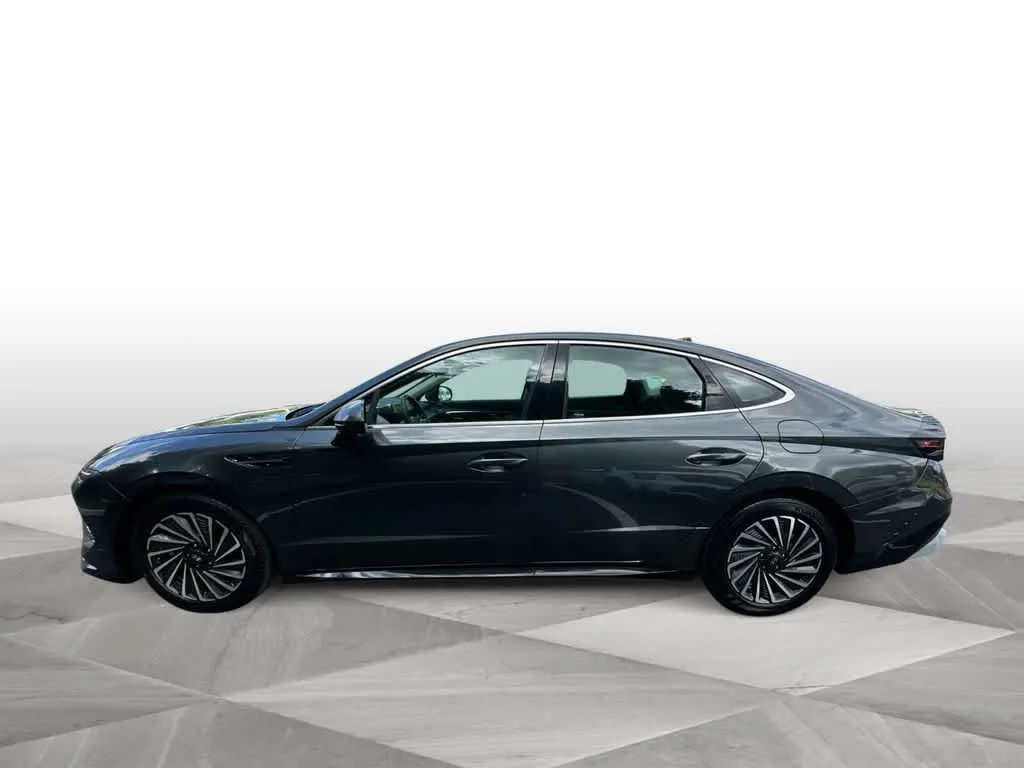 2025 Hyundai Sonata Hybrid SEL photo 5