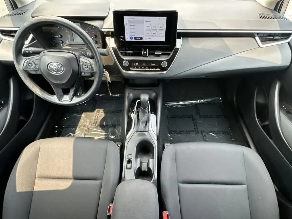2025 Toyota Corolla LE photo 24