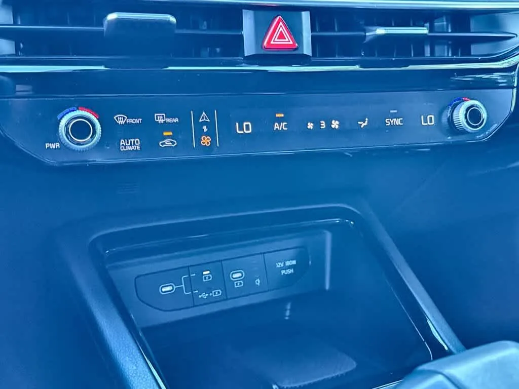 2025 Kia K5 GT-Line photo 20