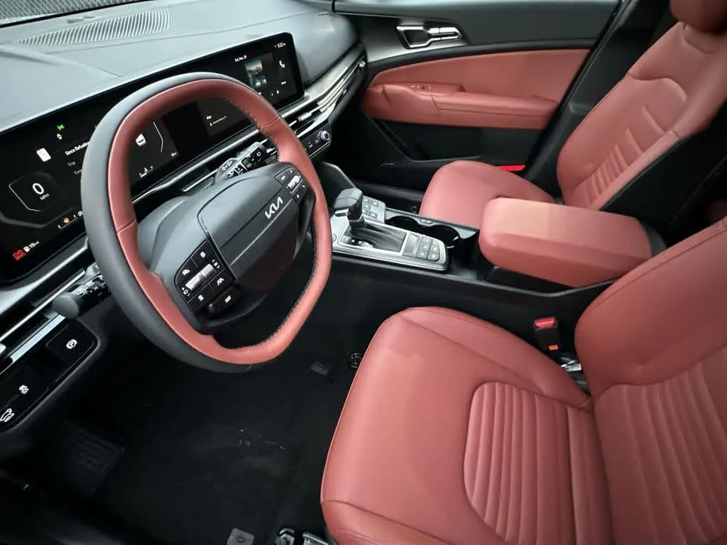 2026 Kia Sportage SX-Prestige photo 13