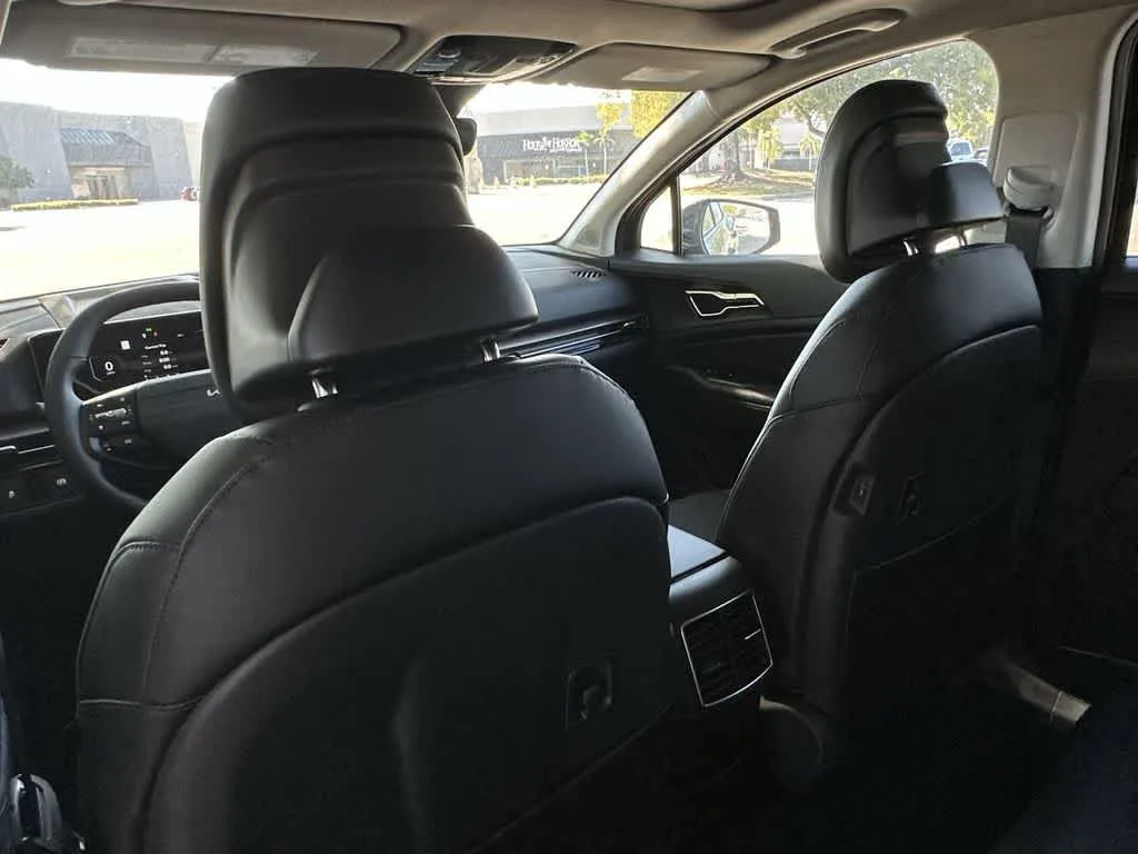 2026 Kia Sportage SX photo 23
