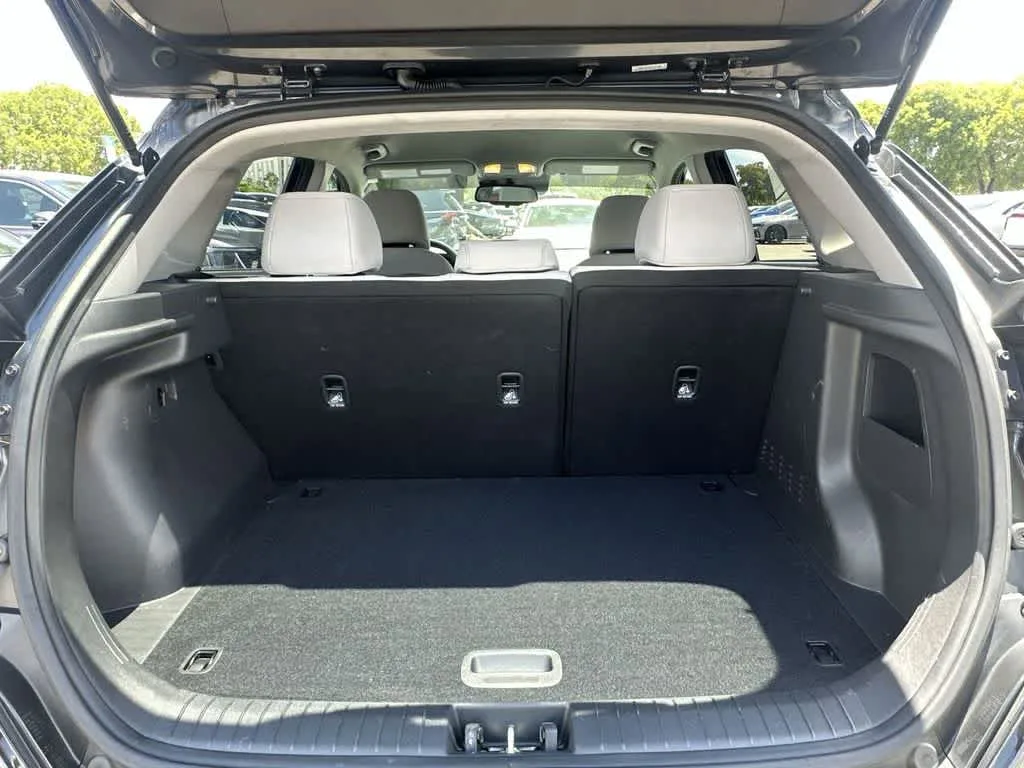 2023 Hyundai Kona SEL photo 12