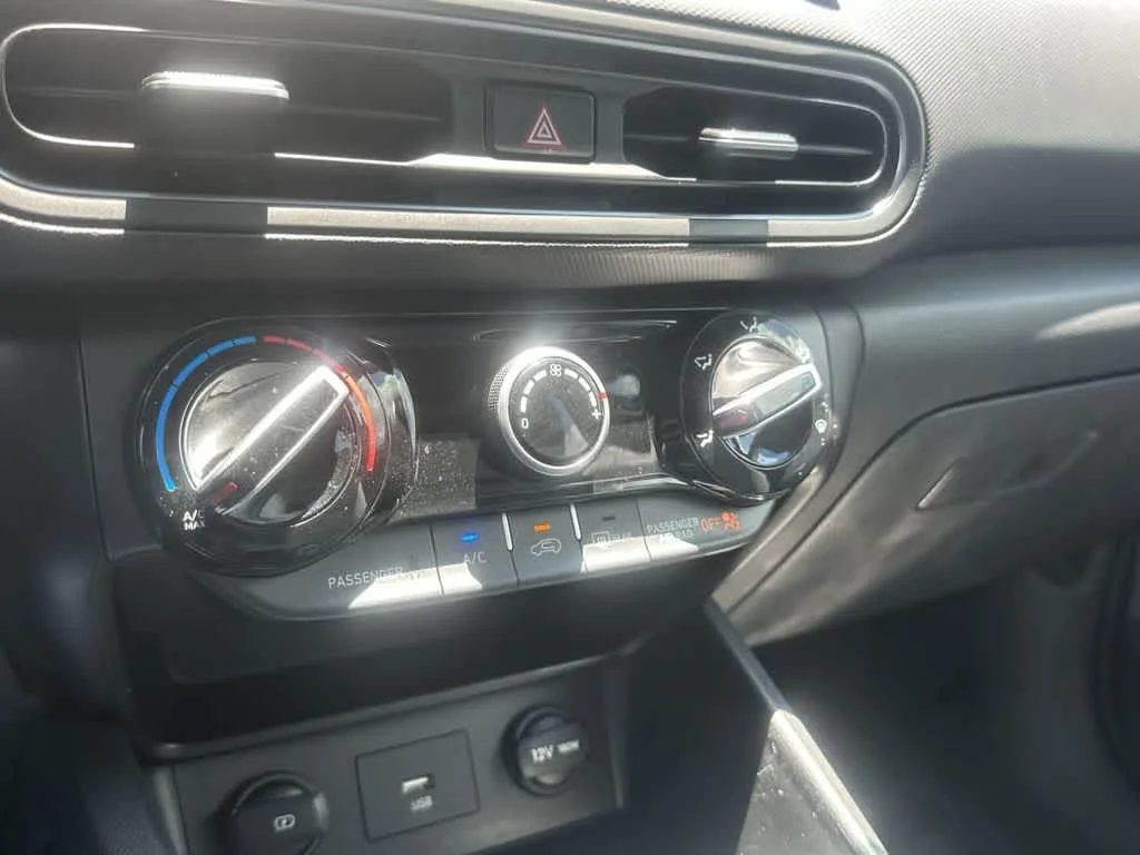 2023 Hyundai Kona SEL photo 27