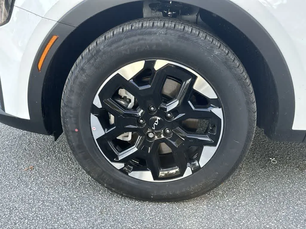 2026 Kia Sorento S photo 11