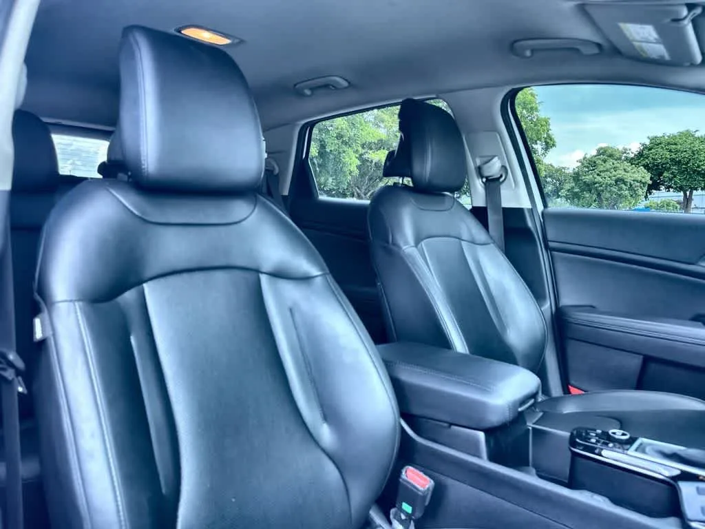 2025 Kia Sportage EX photo 27