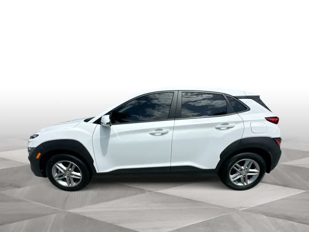 2023 Hyundai Kona SE photo 5