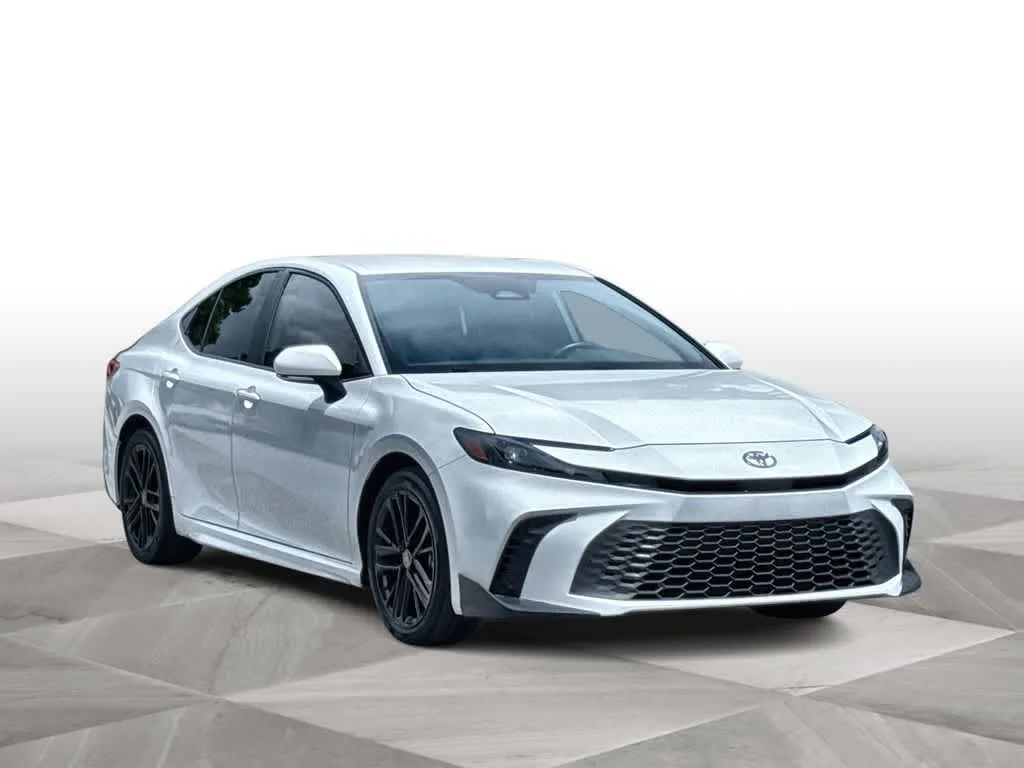 2025 Toyota Camry SE photo 2
