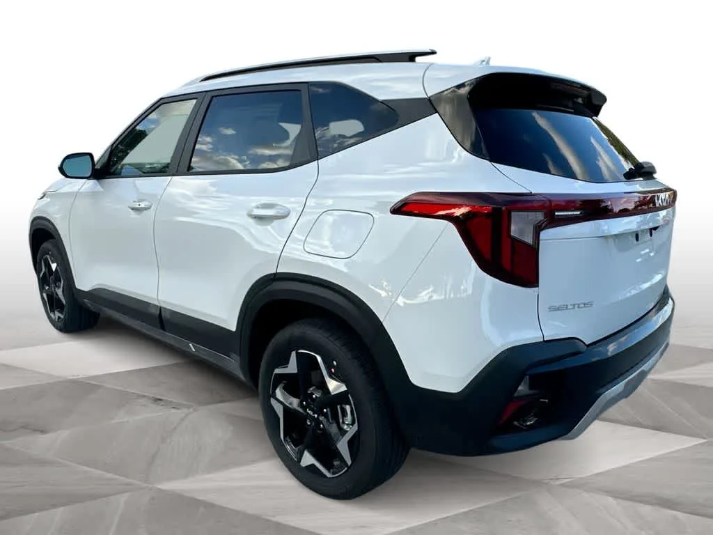 2026 Kia Seltos S photo 6