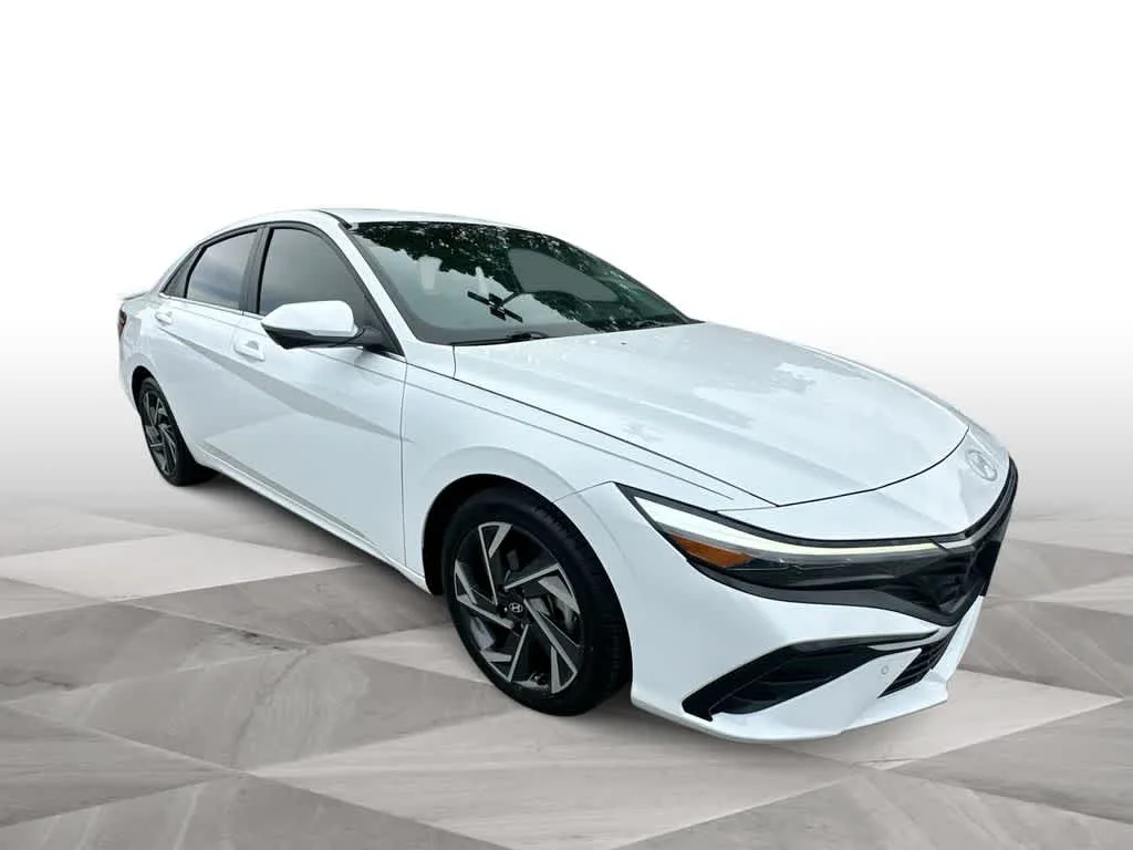 2024 Hyundai Elantra Limited photo 2