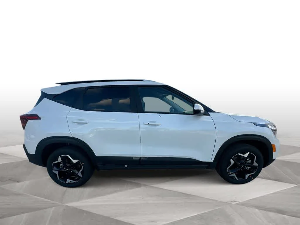 2026 Kia Seltos S photo 9