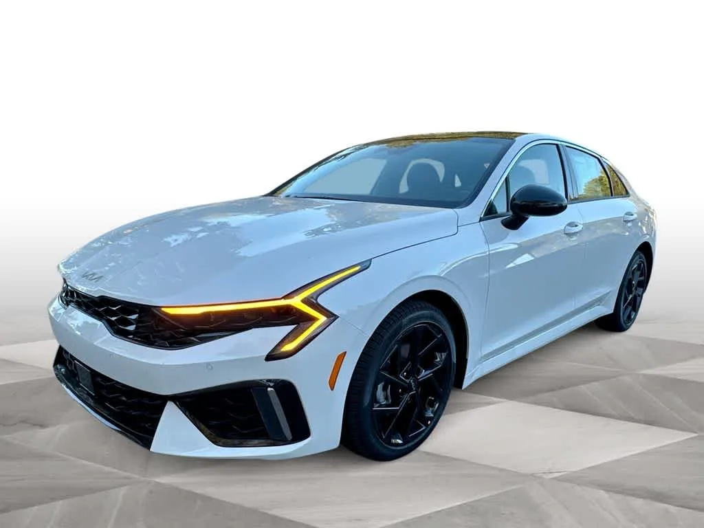 2026 Kia K5 GT-Line photo 4