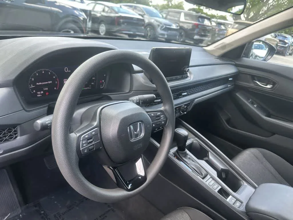 2025 Honda Accord SE photo 13