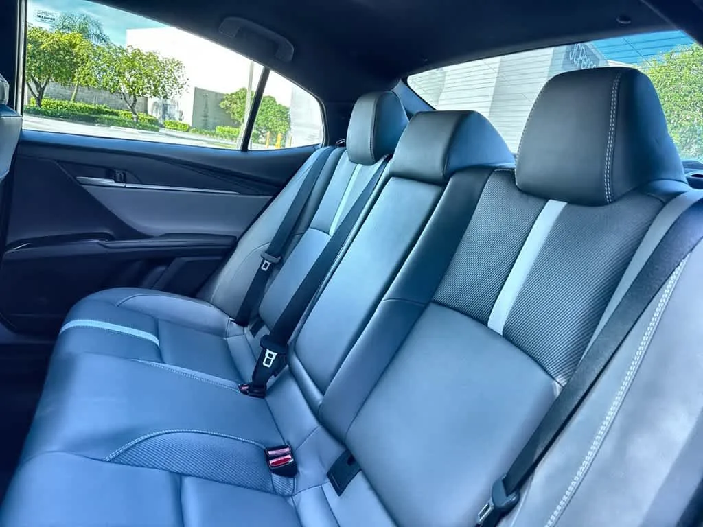 2025 Toyota Camry SE photo 22