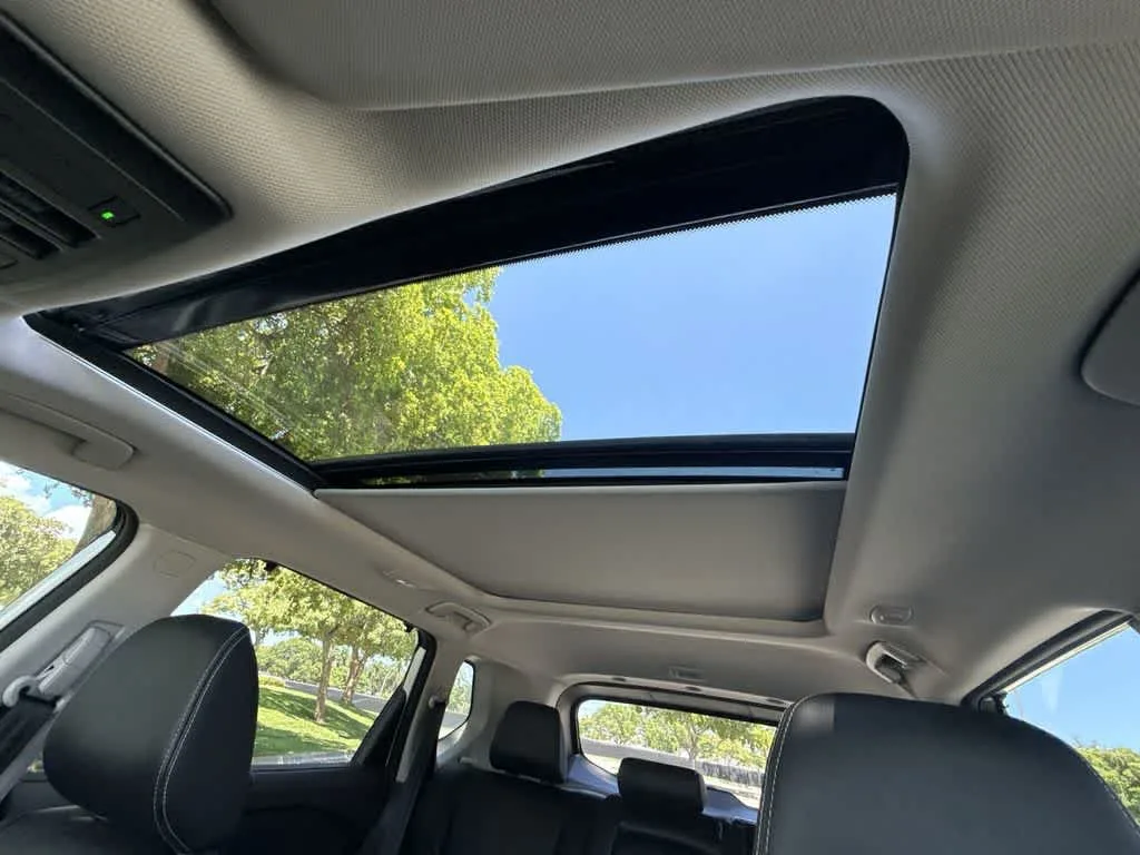 2021 Nissan Rogue SL photo 16