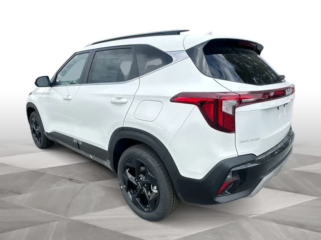 2026 Kia Seltos EX photo 6