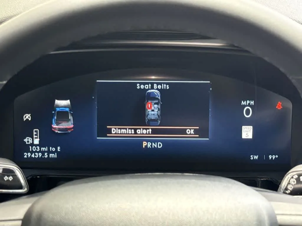 2023 Lincoln Corsair Standard photo 16