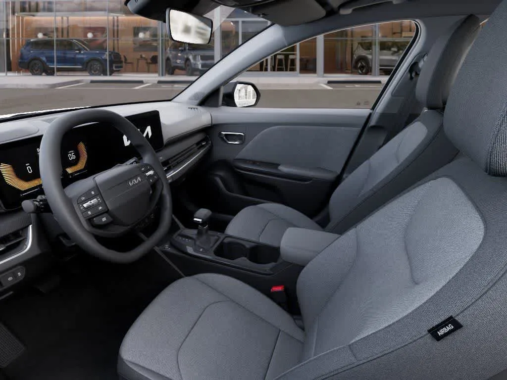 2026 Kia K4 LXS photo 17