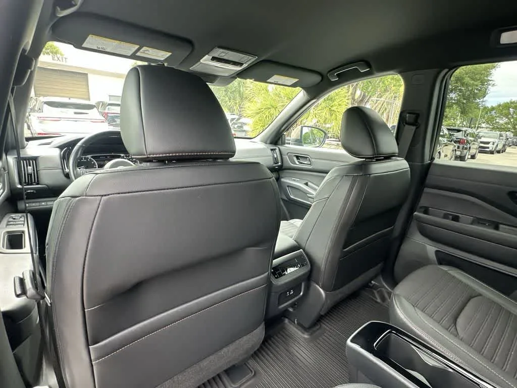 2023 Nissan Pathfinder Rock Creek photo 18