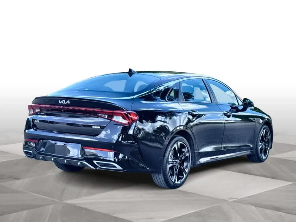 2024 Kia K5 GT-Line photo 8