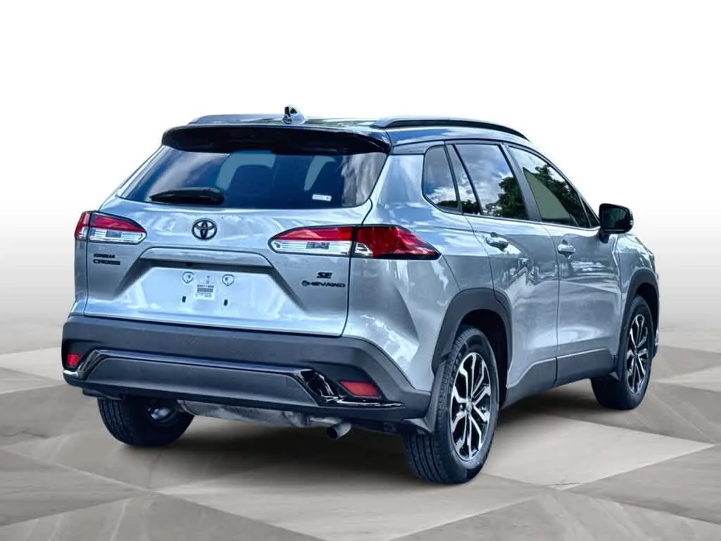 2025 Toyota Corolla Cross Hybrid SE photo 8