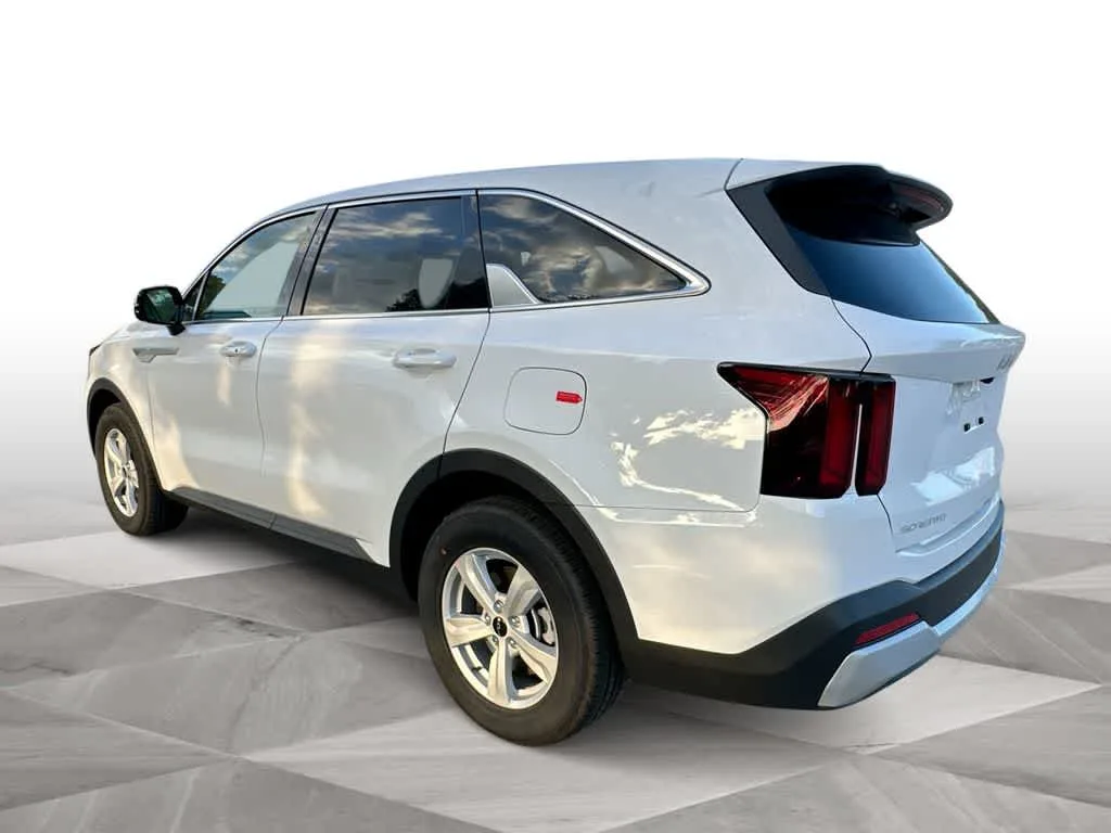 2026 Kia Sorento LX photo 6