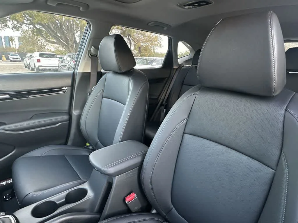 2026 Kia Seltos EX photo 14