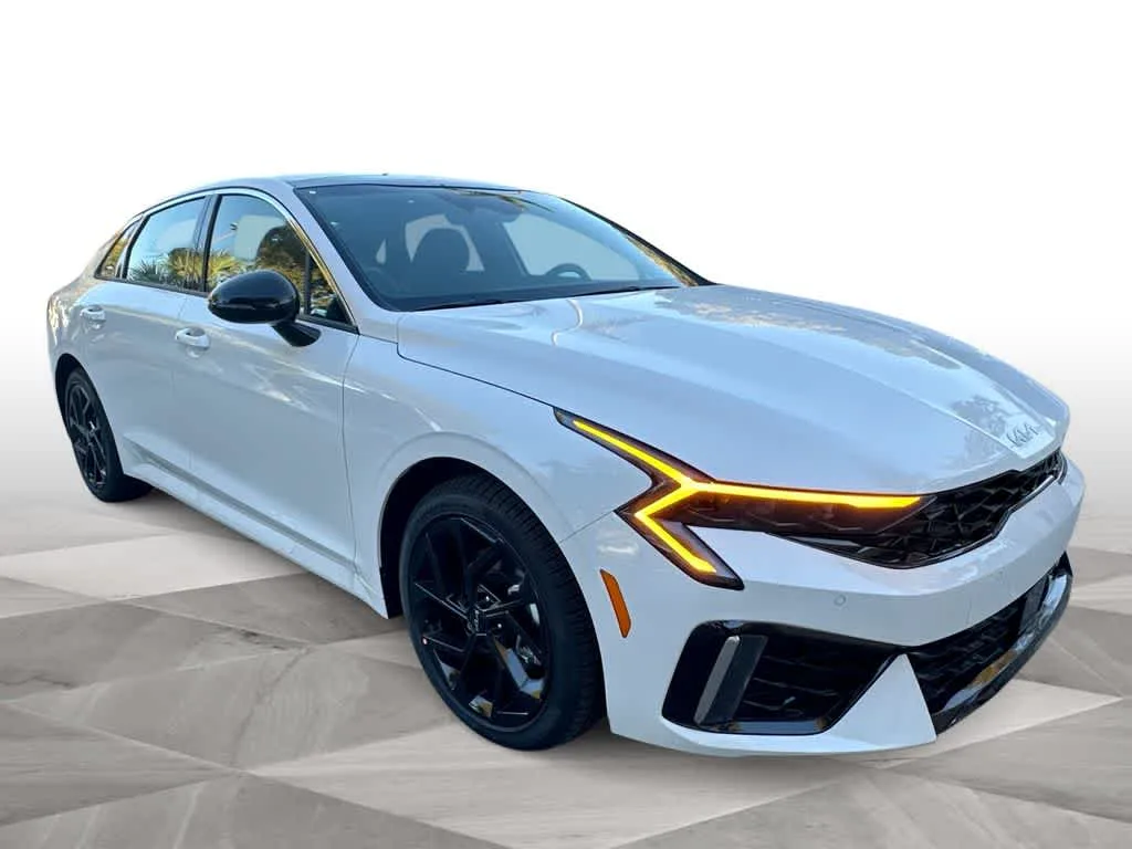 2026 Kia K5 GT-Line photo 2