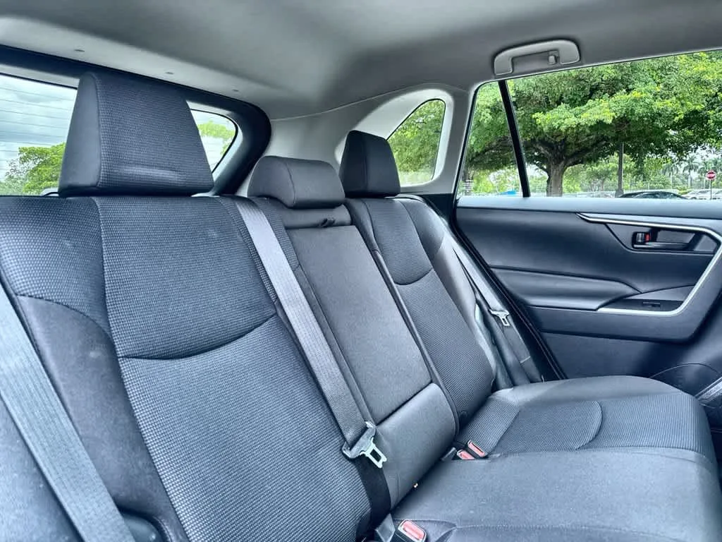 2024 Toyota RAV4 Hybrid LE photo 26