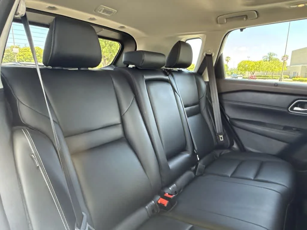 2021 Nissan Rogue SL photo 25