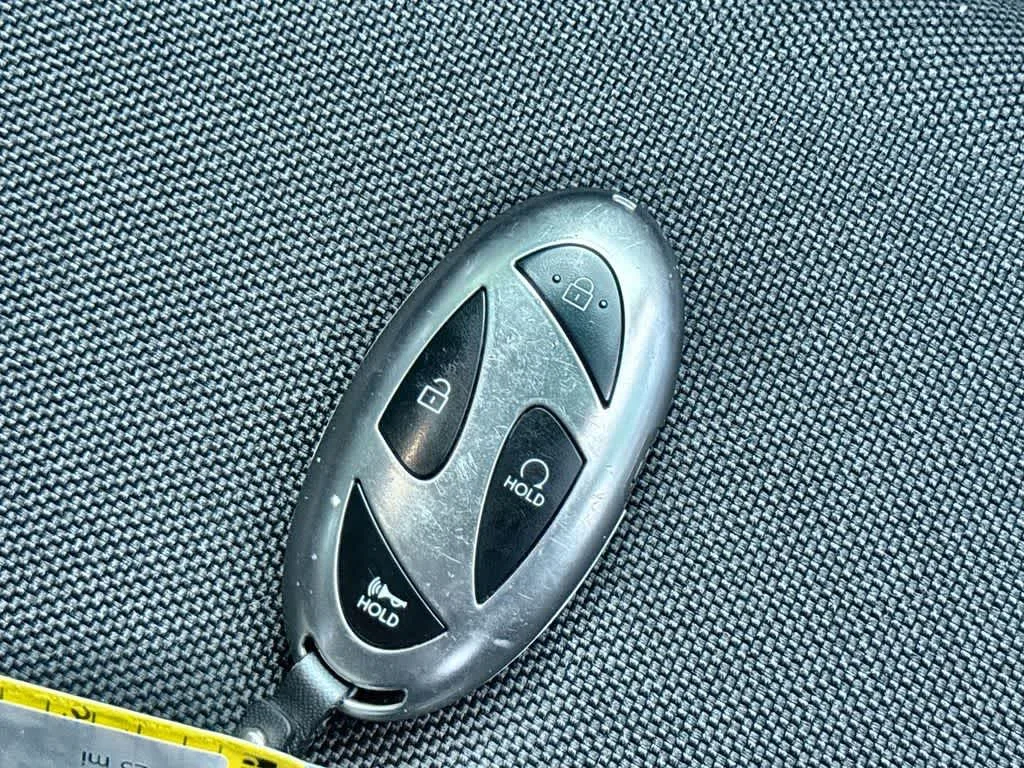 2024 Hyundai Santa Fe SE photo 28