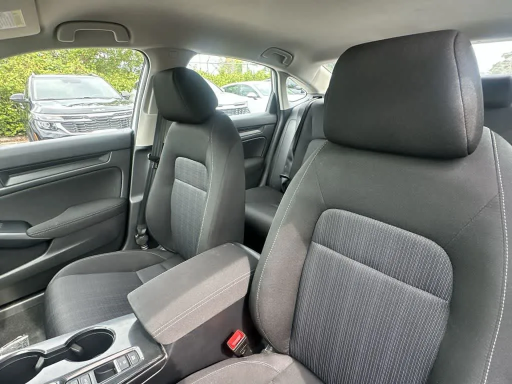 2024 Honda Civic LX photo 14