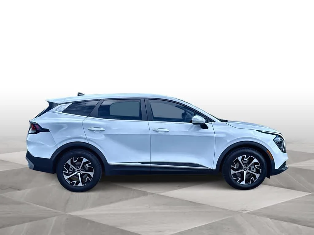 2025 Kia Sportage EX photo 9