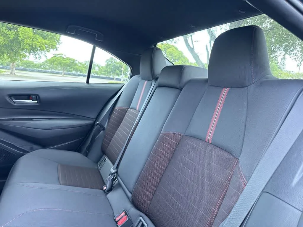 2024 Toyota Corolla Hybrid SE photo 22