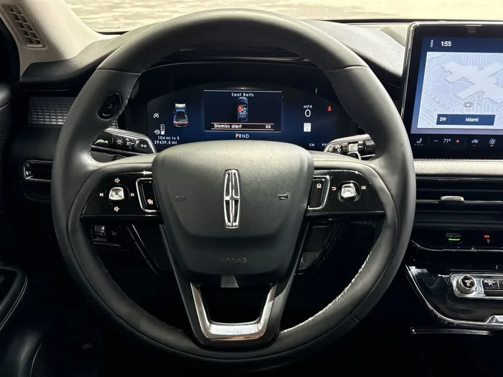 2023 Lincoln Corsair Standard photo 15