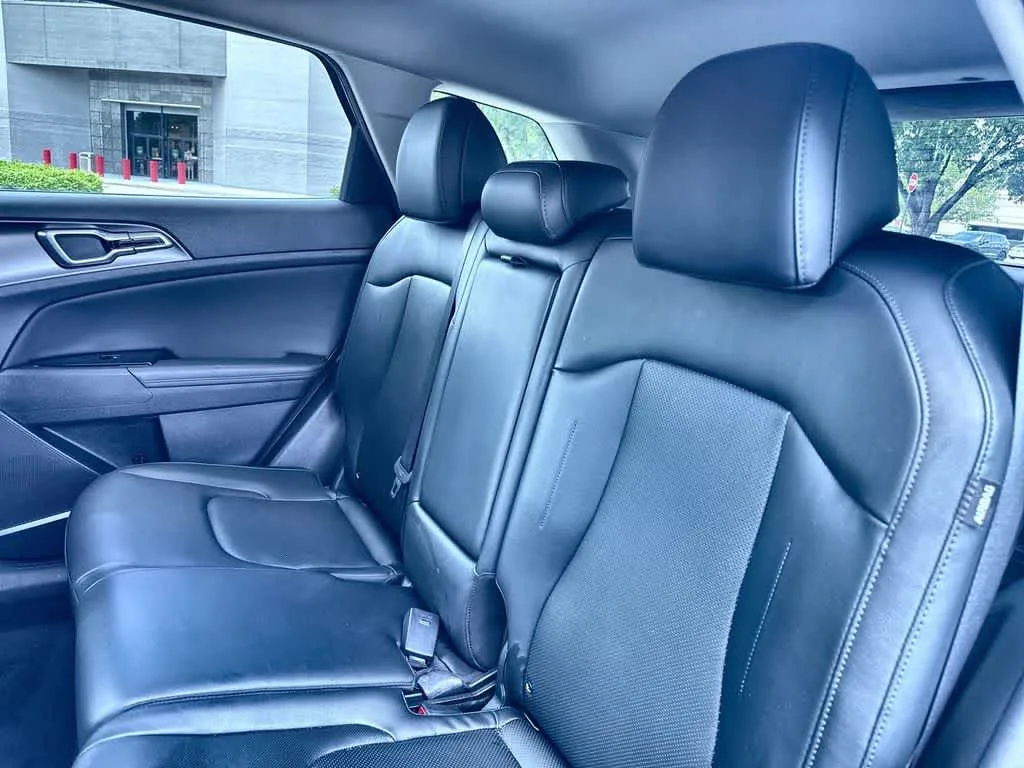 2025 Kia Sportage EX photo 22