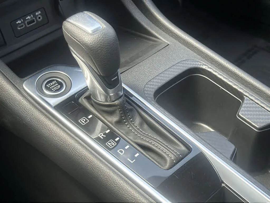 2025 Nissan Sentra SV photo 28