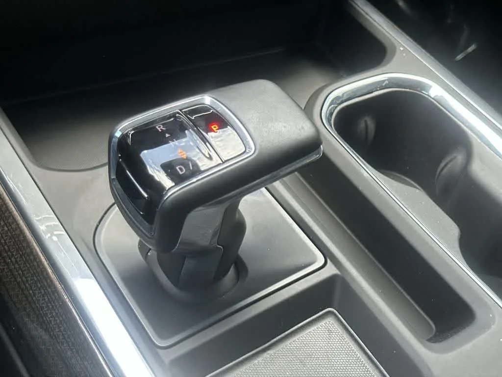 2025 Chevrolet Silverado 1500 RST photo 28