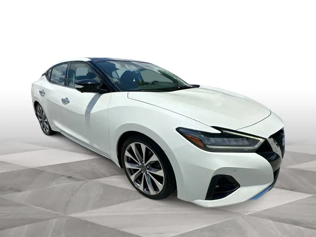 2023 Nissan Maxima Platinum photo 2