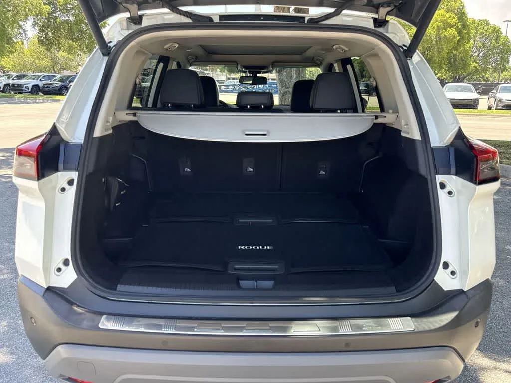 2021 Nissan Rogue SL photo 24