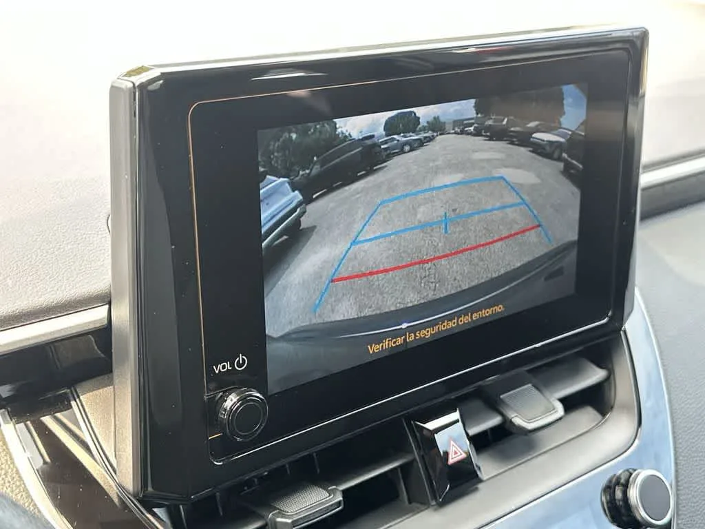 2025 Toyota Corolla LE photo 19