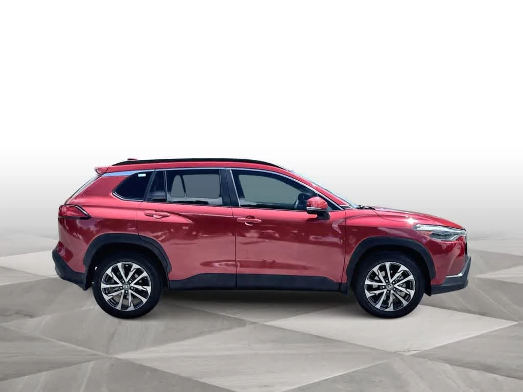2023 Toyota Corolla Cross XLE photo 9