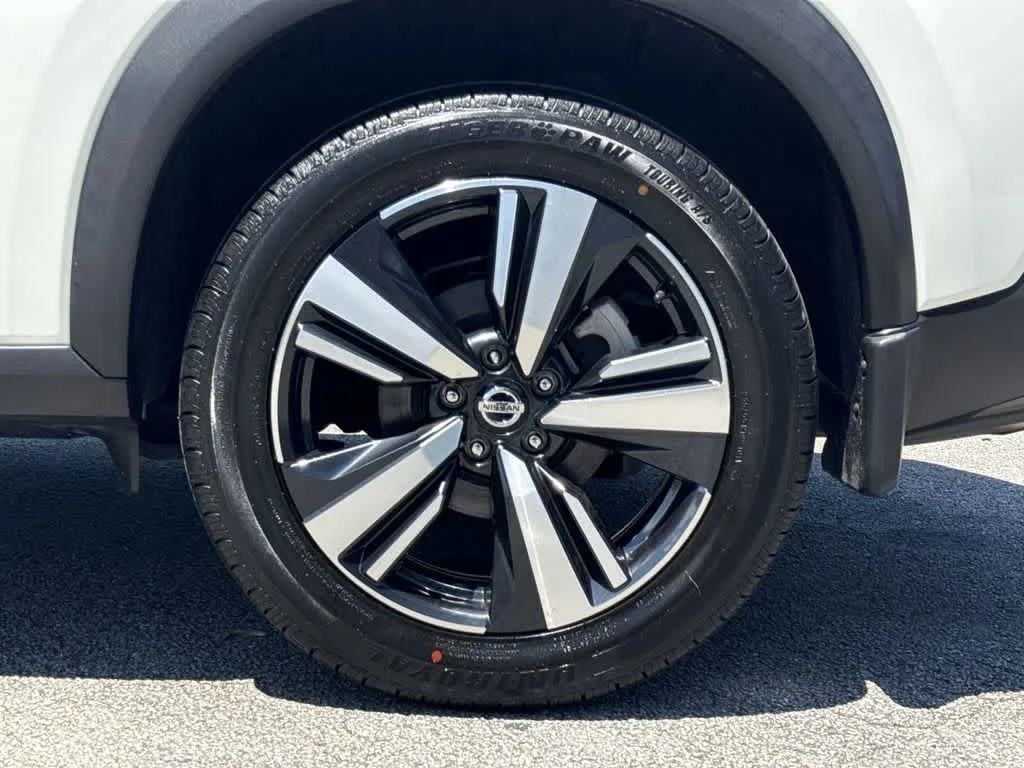 2021 Nissan Rogue SL photo 10