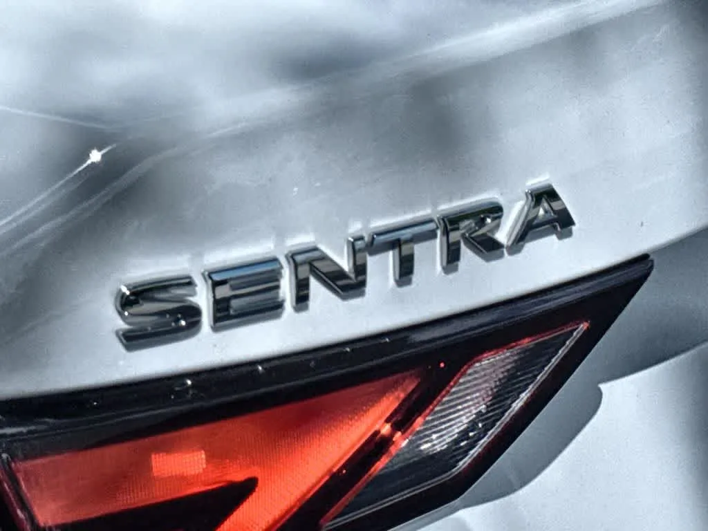 2025 Nissan Sentra S photo 10
