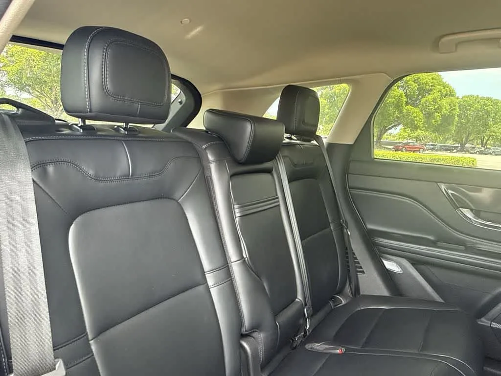 2023 Lincoln Corsair Standard photo 26