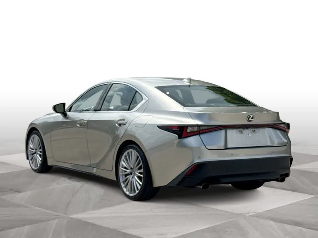 2023 Lexus IS 300 photo 6