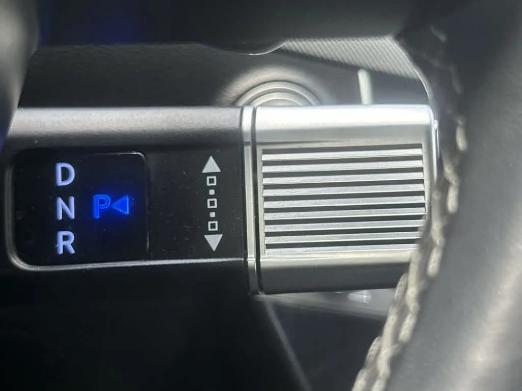 2025 Hyundai Sonata Hybrid SEL photo 28