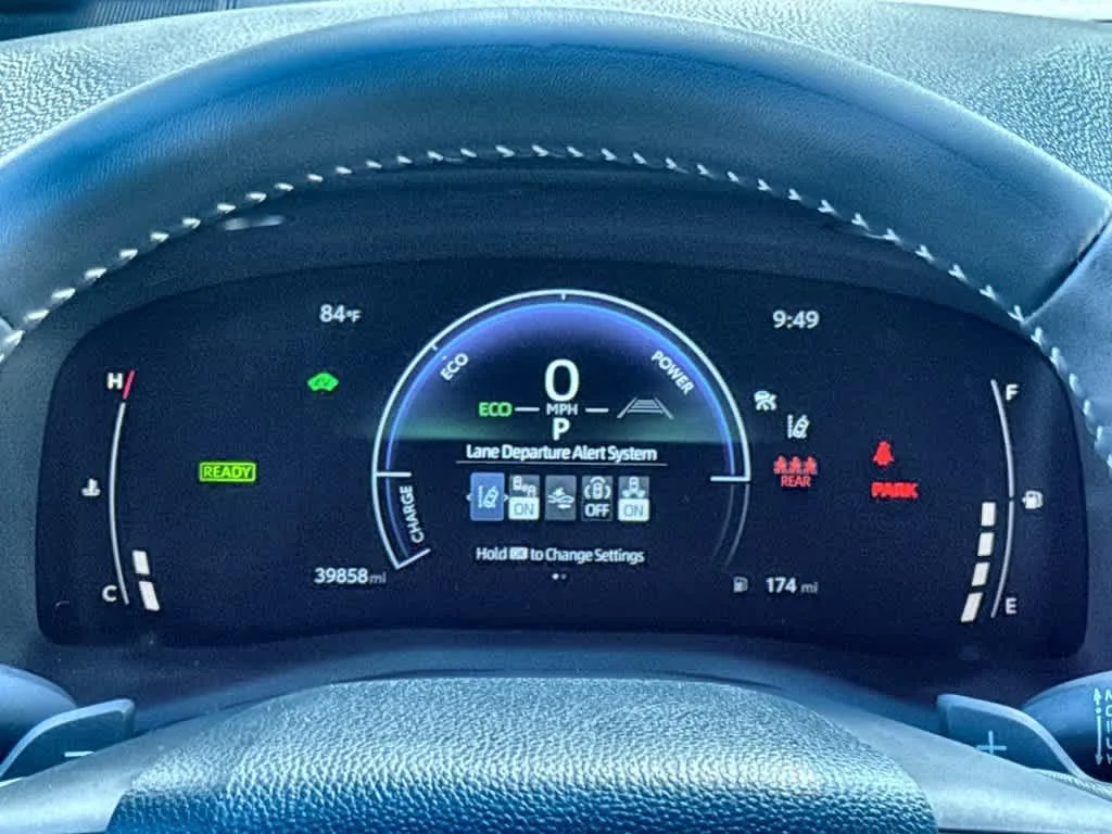 2025 Toyota Camry SE photo 16